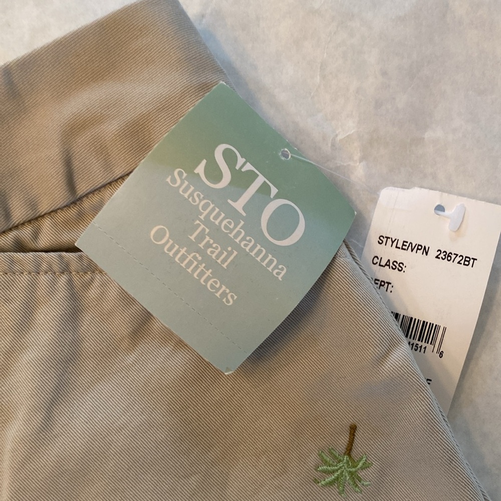 Khaki shorts - Picture 4 of 6